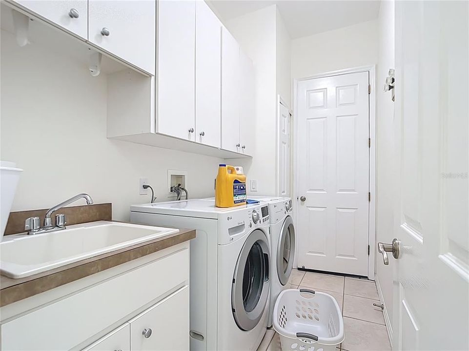 En Renta: $6,500 (3 camas, 2 baños, 2469 Pies cuadrados)