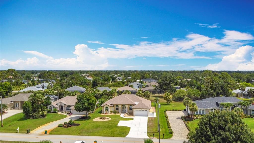 En Renta: $6,500 (3 camas, 2 baños, 2469 Pies cuadrados)