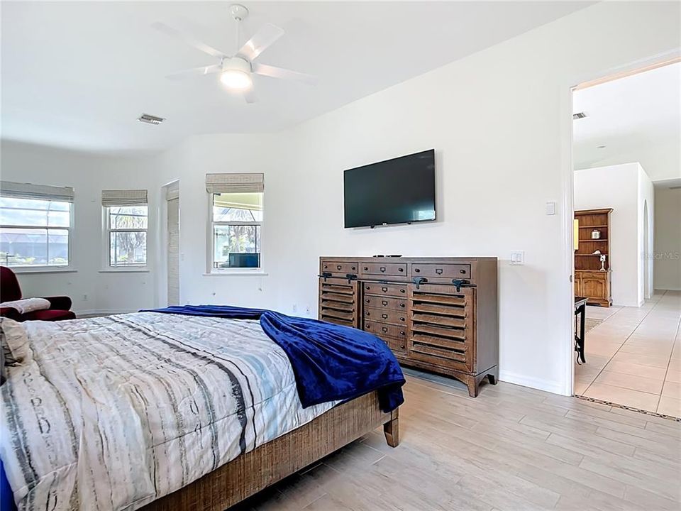 En Renta: $6,500 (3 camas, 2 baños, 2469 Pies cuadrados)