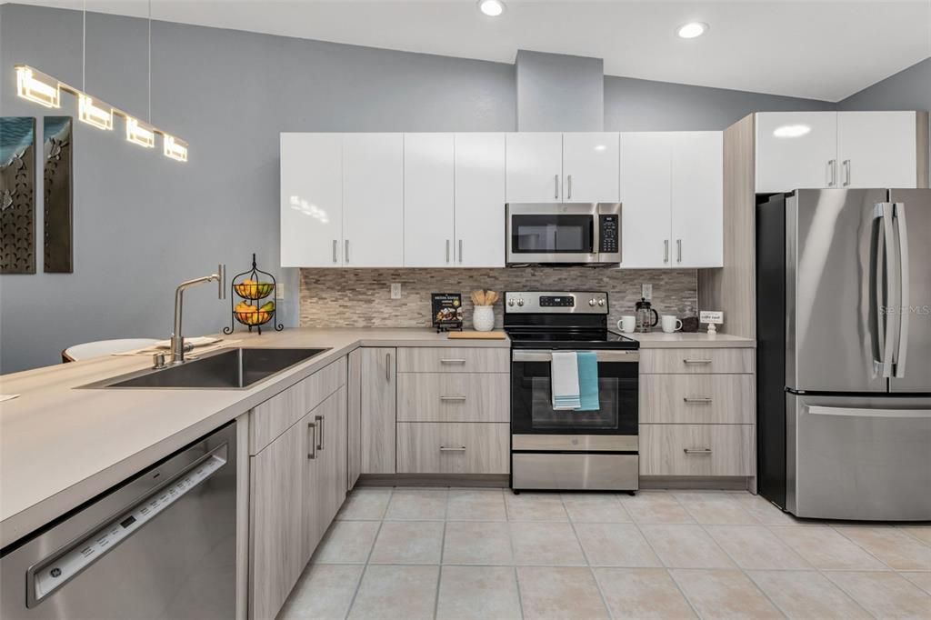 For Sale: $349,000 (3 beds, 2 baths, 1441 Square Feet)