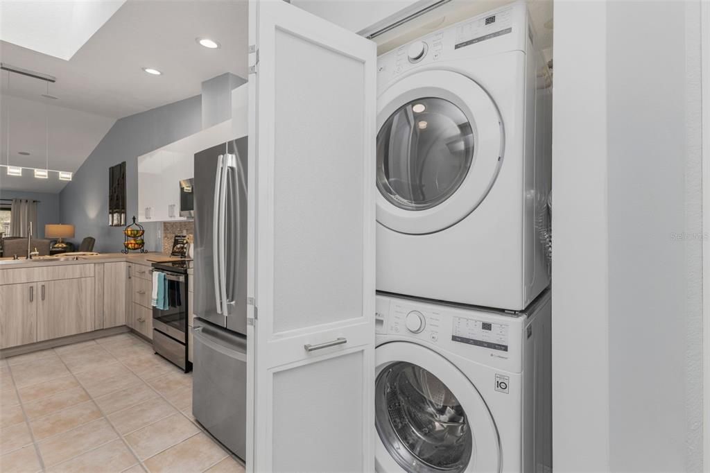 For Sale: $349,000 (3 beds, 2 baths, 1441 Square Feet)