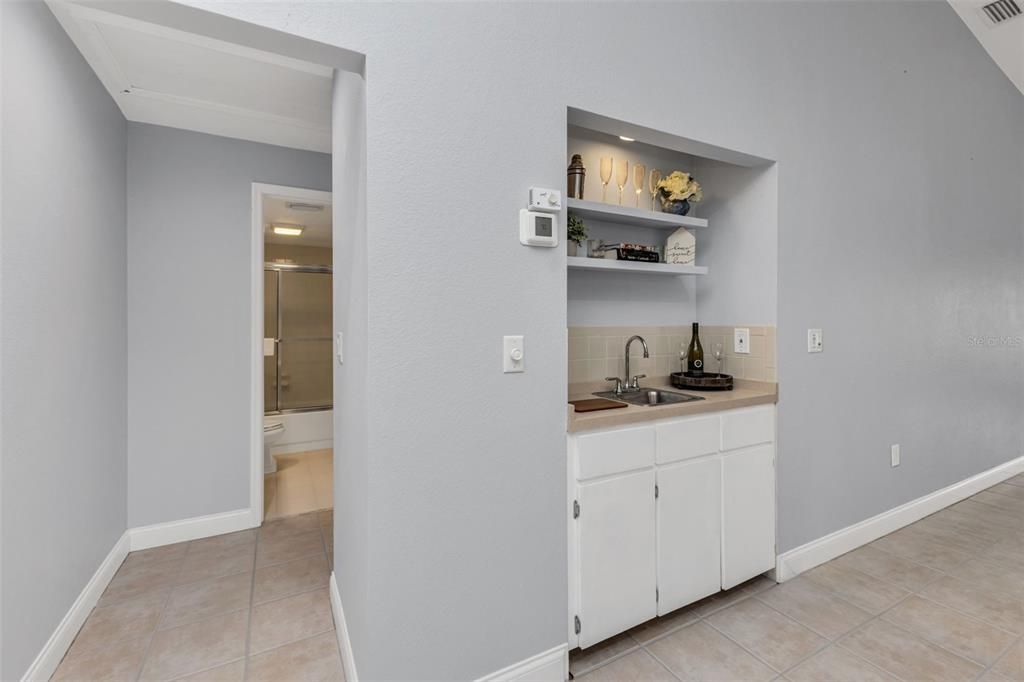 For Sale: $349,000 (3 beds, 2 baths, 1441 Square Feet)
