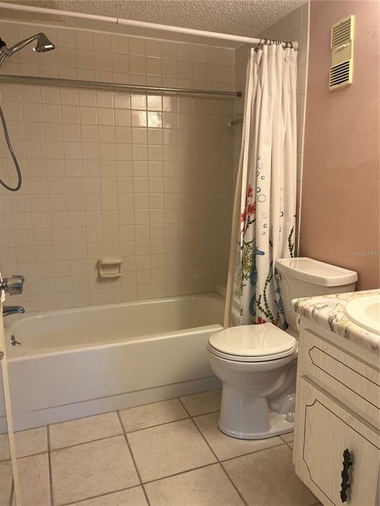 待售: $129,900 (2 贝兹, 2 浴室, 1044 平方英尺)