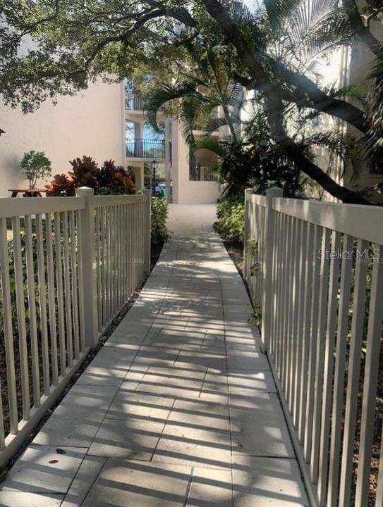 待售: $129,900 (2 贝兹, 2 浴室, 1044 平方英尺)