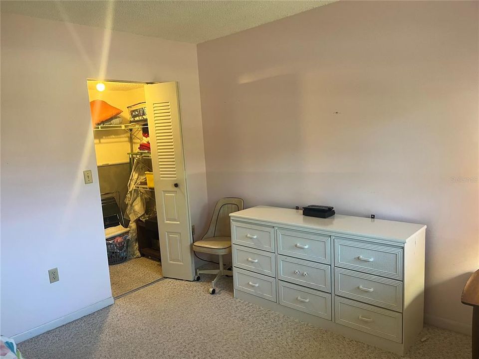 待售: $129,900 (2 贝兹, 2 浴室, 1044 平方英尺)