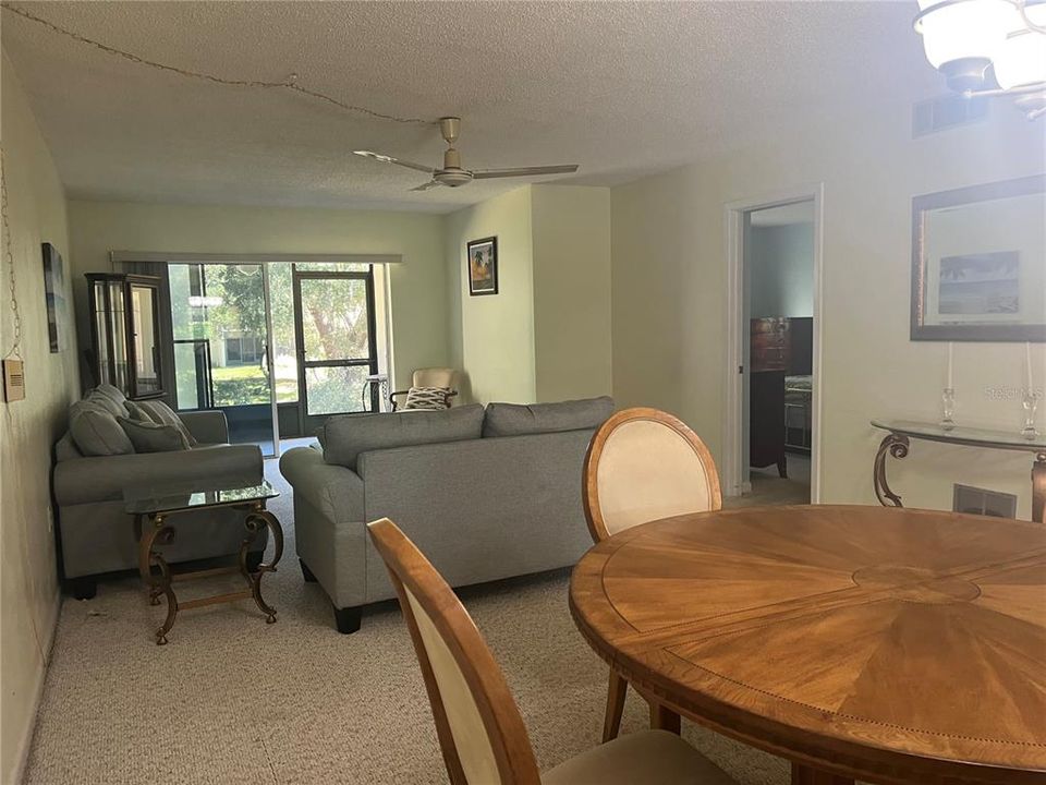 待售: $129,900 (2 贝兹, 2 浴室, 1044 平方英尺)