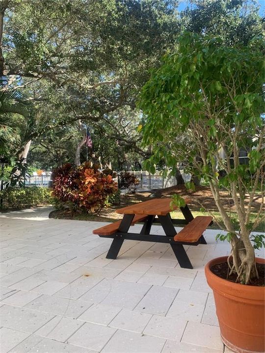 待售: $129,900 (2 贝兹, 2 浴室, 1044 平方英尺)