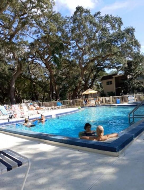 待售: $129,900 (2 贝兹, 2 浴室, 1044 平方英尺)