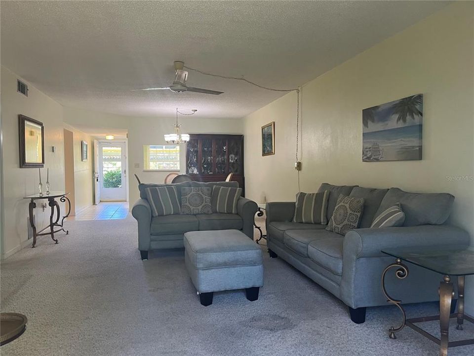 待售: $129,900 (2 贝兹, 2 浴室, 1044 平方英尺)