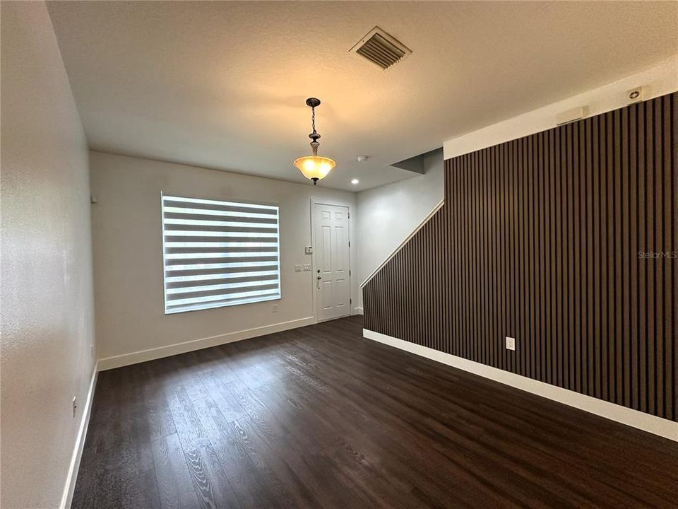 En Venta: $299,000 (2 camas, 2 baños, 1216 Pies cuadrados)