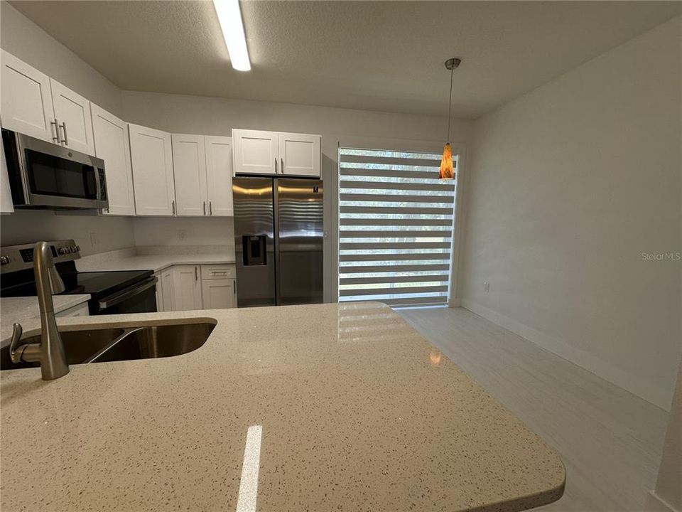 En Venta: $299,000 (2 camas, 2 baños, 1216 Pies cuadrados)