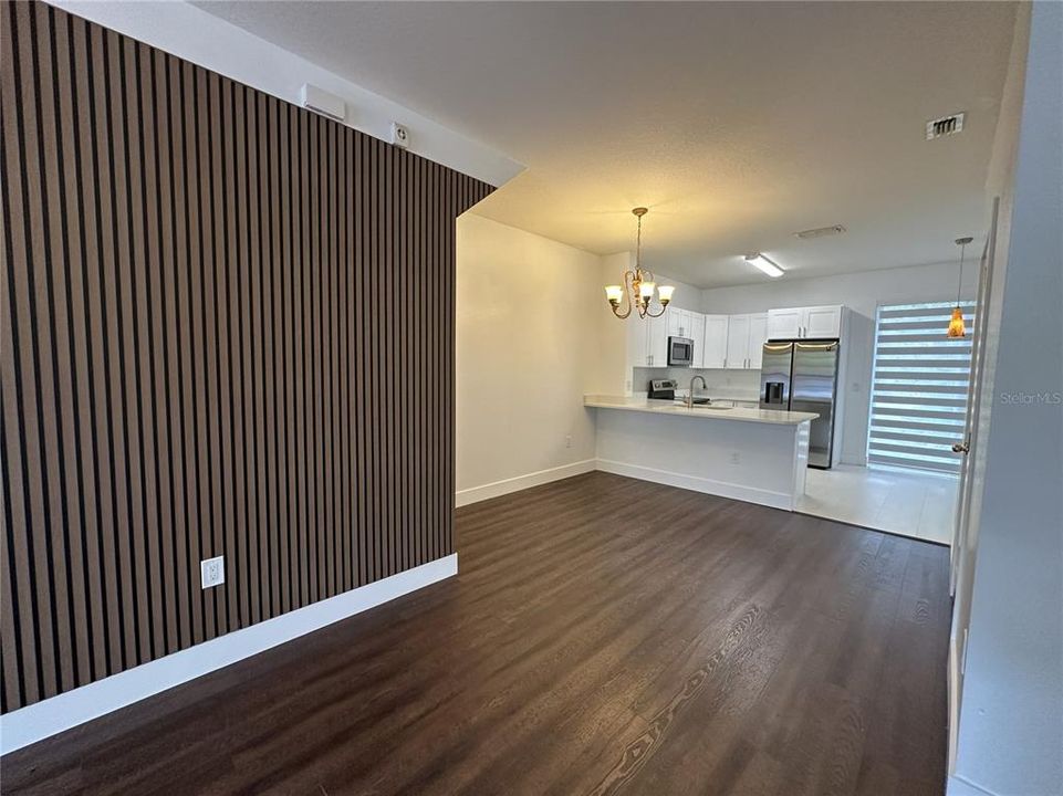 En Venta: $299,000 (2 camas, 2 baños, 1216 Pies cuadrados)