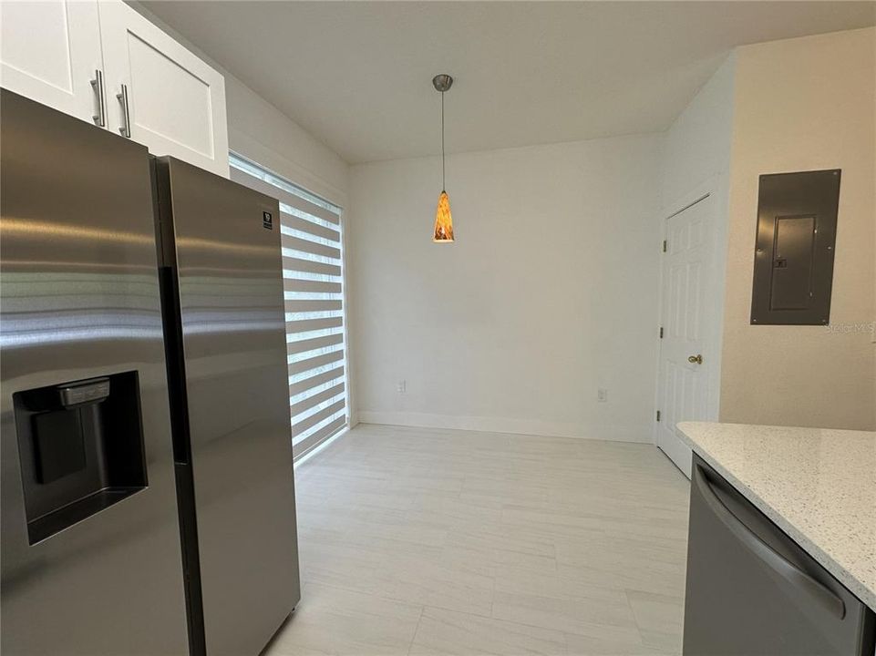 En Venta: $299,000 (2 camas, 2 baños, 1216 Pies cuadrados)