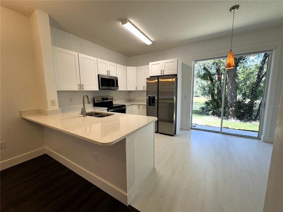 En Venta: $299,000 (2 camas, 2 baños, 1216 Pies cuadrados)