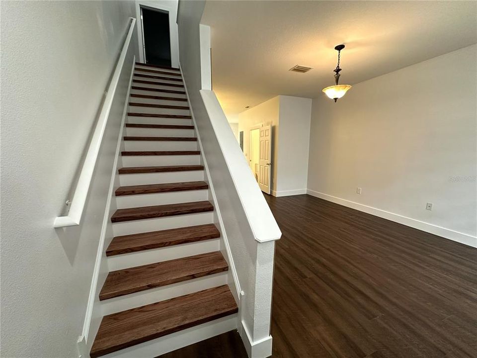 En Venta: $299,000 (2 camas, 2 baños, 1216 Pies cuadrados)