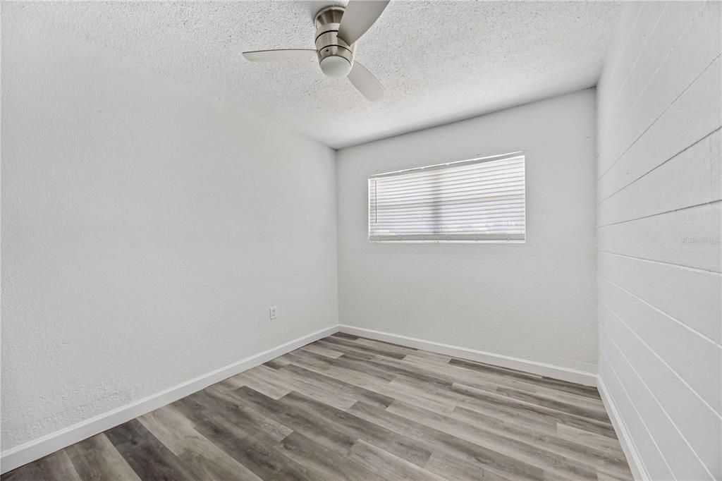 For Sale: $347,500 (4 beds, 2 baths, 1382 Square Feet)