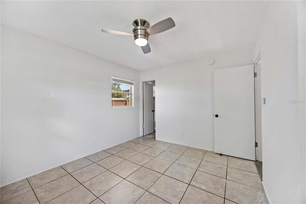 For Sale: $347,500 (4 beds, 2 baths, 1382 Square Feet)