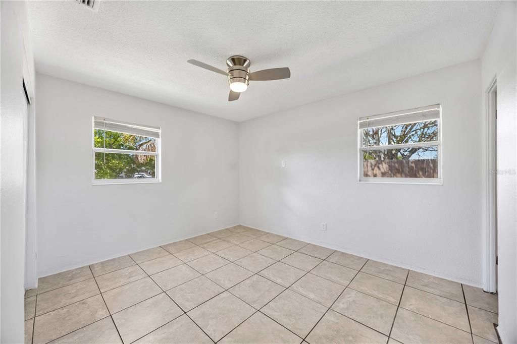 For Sale: $347,500 (4 beds, 2 baths, 1382 Square Feet)
