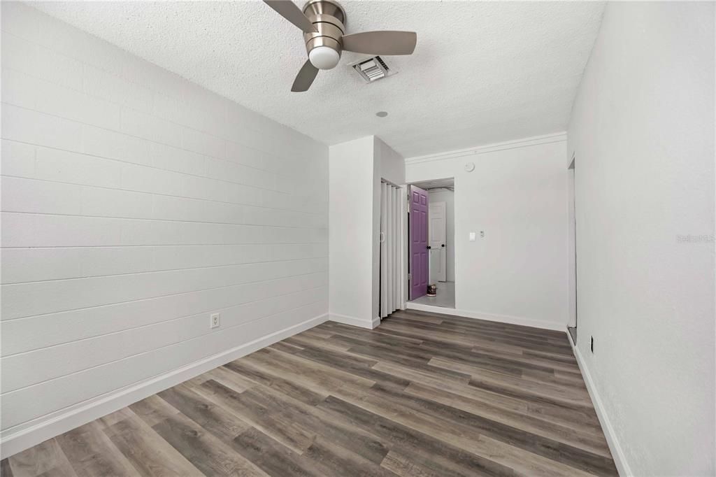 For Sale: $347,500 (4 beds, 2 baths, 1382 Square Feet)