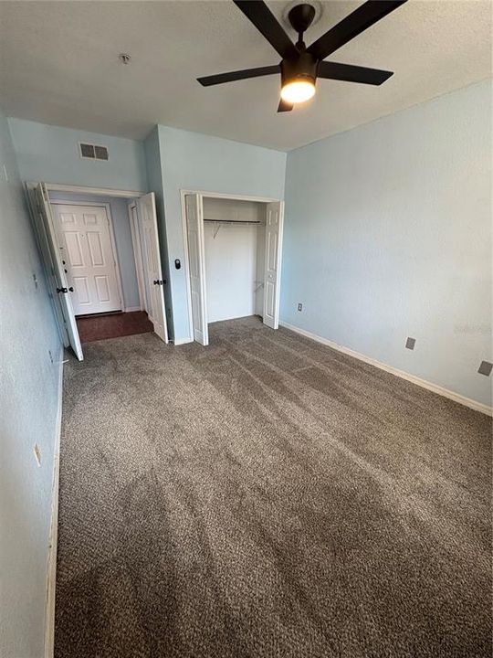 For Rent: $1,600 (2 beds, 1 baths, 1035 Square Feet)