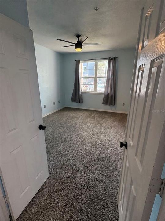 For Rent: $1,600 (2 beds, 1 baths, 1035 Square Feet)