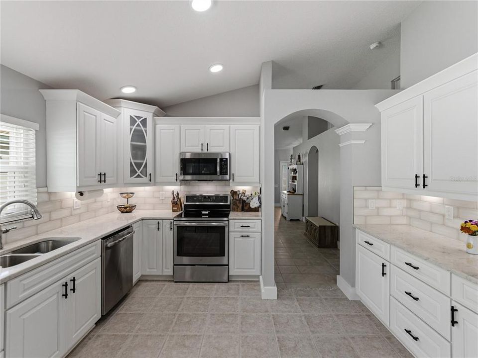 Active With Contract: $489,000 (4 beds, 2 baths, 1956 Square Feet)