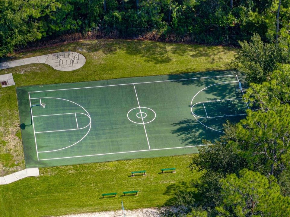 Active With Contract: $489,000 (4 beds, 2 baths, 1956 Square Feet)