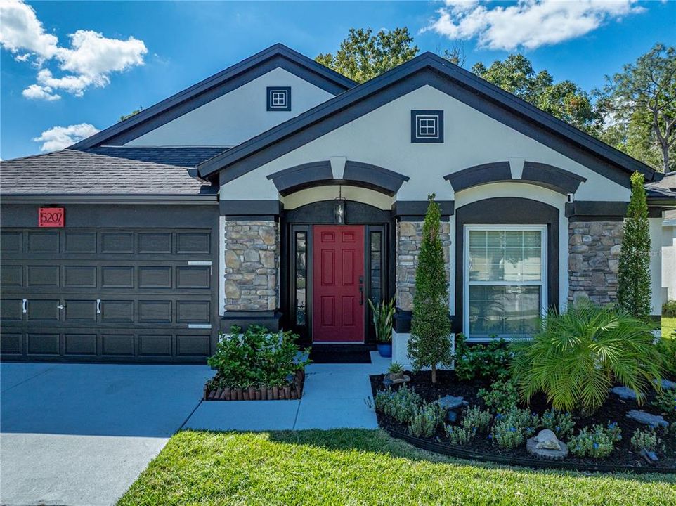 Active With Contract: $489,000 (4 beds, 2 baths, 1956 Square Feet)