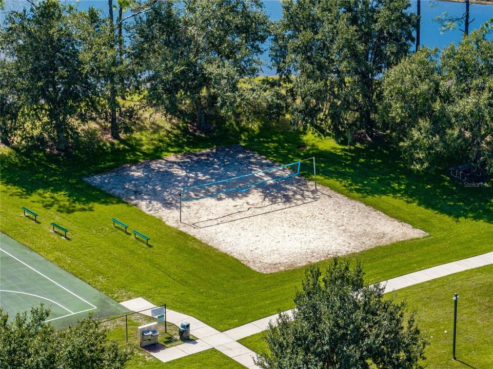 Active With Contract: $489,000 (4 beds, 2 baths, 1956 Square Feet)