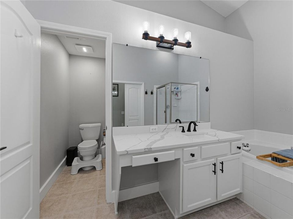 Active With Contract: $489,000 (4 beds, 2 baths, 1956 Square Feet)