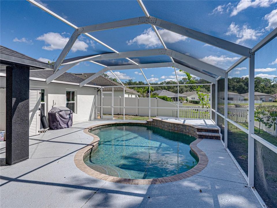 Active With Contract: $489,000 (4 beds, 2 baths, 1956 Square Feet)