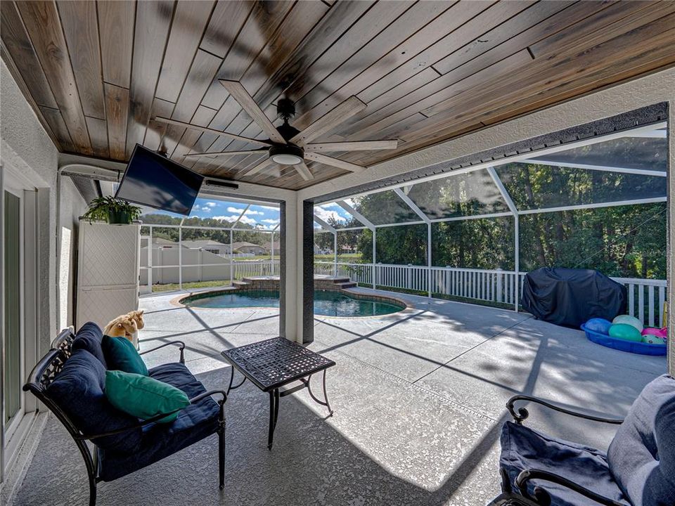 Active With Contract: $489,000 (4 beds, 2 baths, 1956 Square Feet)