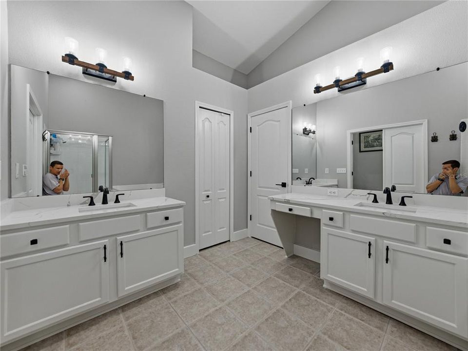 Active With Contract: $489,000 (4 beds, 2 baths, 1956 Square Feet)