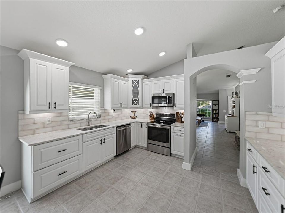 Active With Contract: $489,000 (4 beds, 2 baths, 1956 Square Feet)