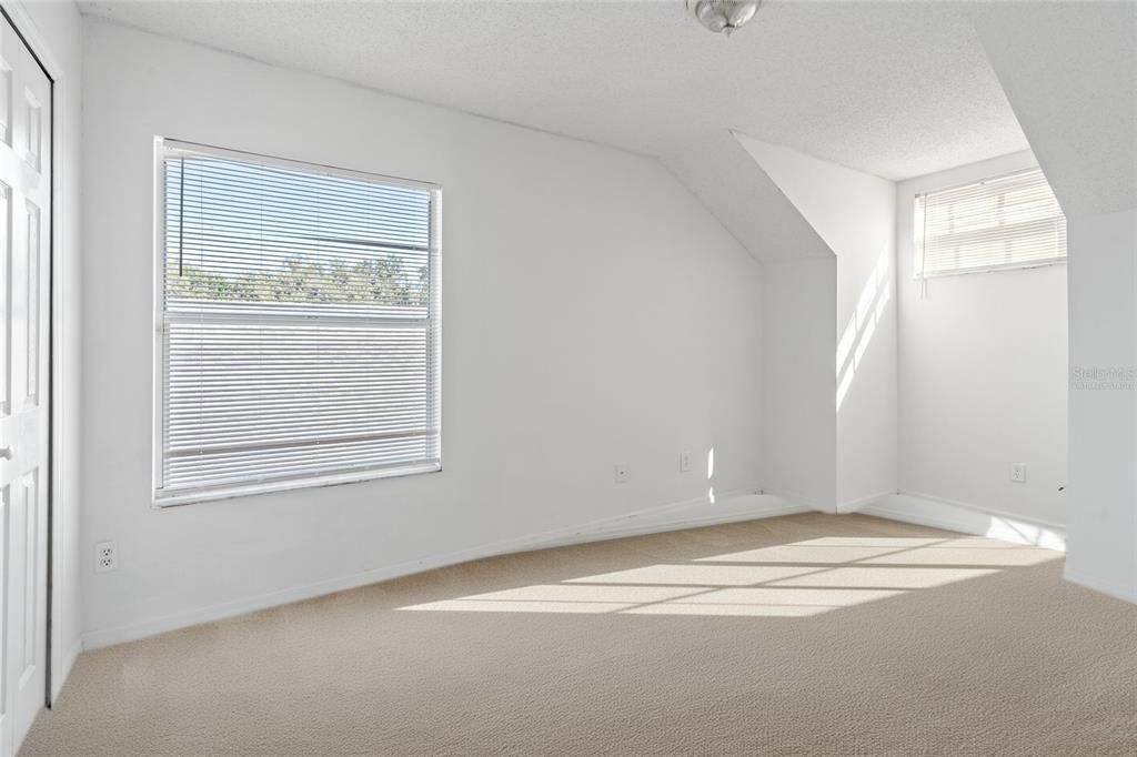 En Venta: $299,000 (4 camas, 2 baños, 1397 Pies cuadrados)