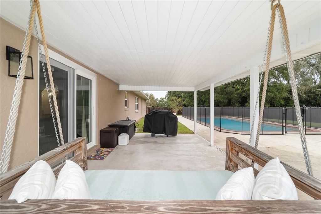 Active With Contract: $339,900 (3 beds, 2 baths, 1748 Square Feet)