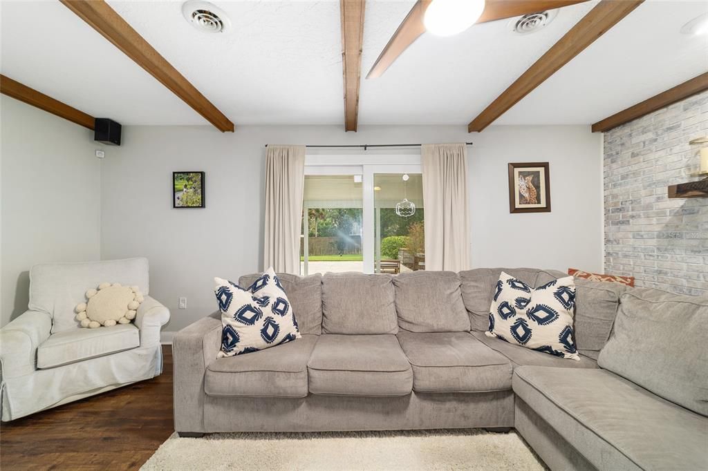 Active With Contract: $339,900 (3 beds, 2 baths, 1748 Square Feet)