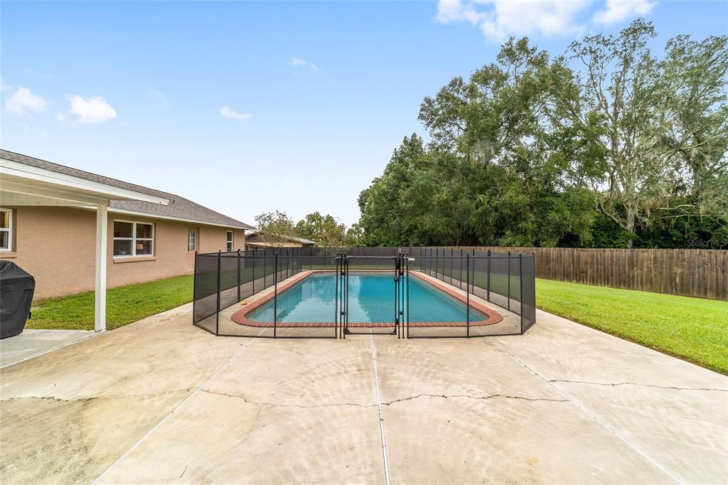 Active With Contract: $339,900 (3 beds, 2 baths, 1748 Square Feet)