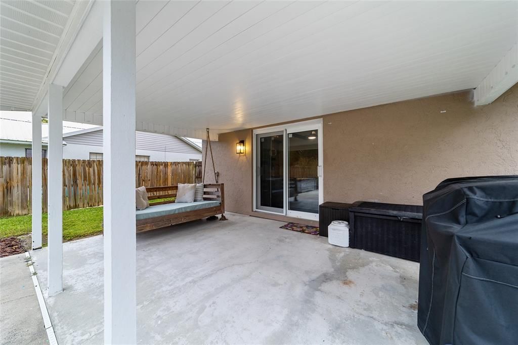 Active With Contract: $339,900 (3 beds, 2 baths, 1748 Square Feet)