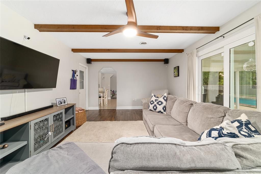 Active With Contract: $339,900 (3 beds, 2 baths, 1748 Square Feet)