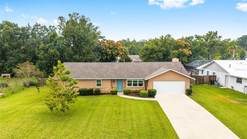 Active With Contract: $339,900 (3 beds, 2 baths, 1748 Square Feet)