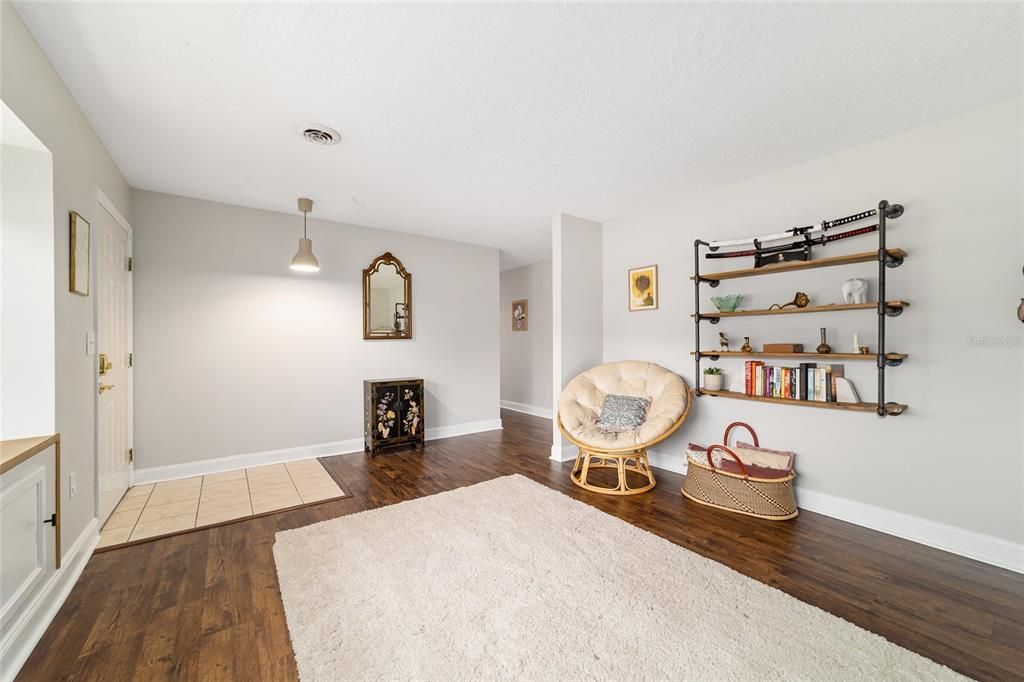 Active With Contract: $339,900 (3 beds, 2 baths, 1748 Square Feet)