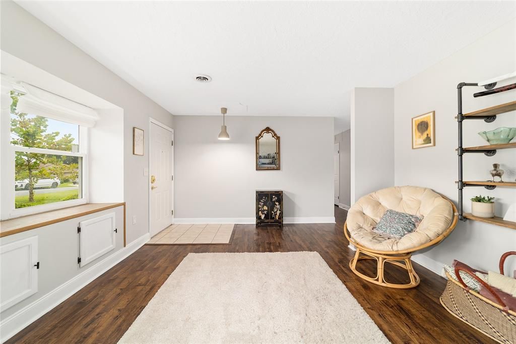 Active With Contract: $339,900 (3 beds, 2 baths, 1748 Square Feet)