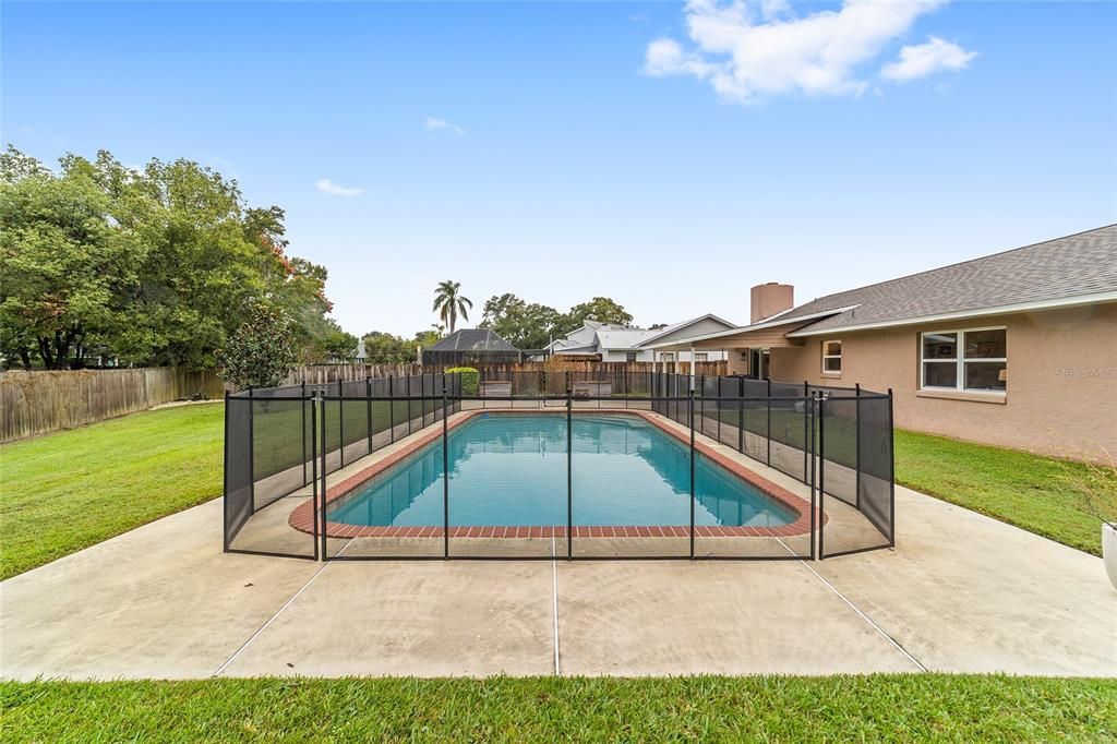 Active With Contract: $339,900 (3 beds, 2 baths, 1748 Square Feet)