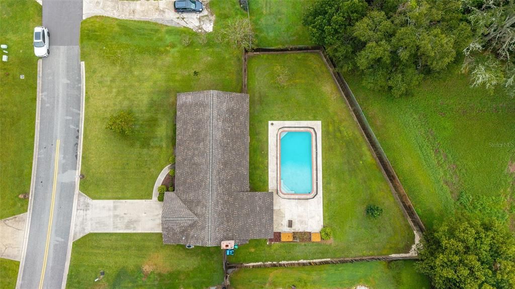 Active With Contract: $339,900 (3 beds, 2 baths, 1748 Square Feet)