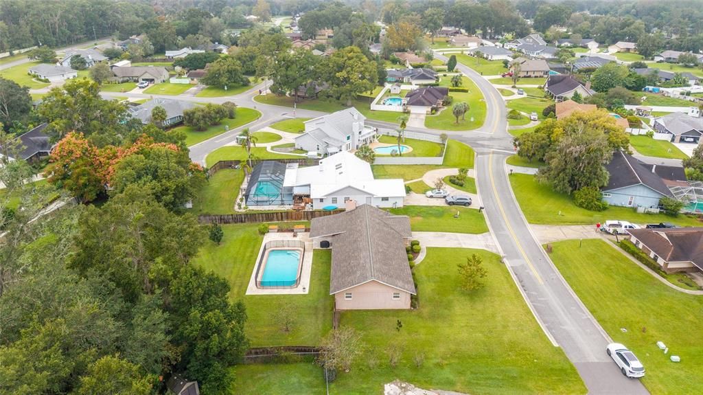 Active With Contract: $339,900 (3 beds, 2 baths, 1748 Square Feet)