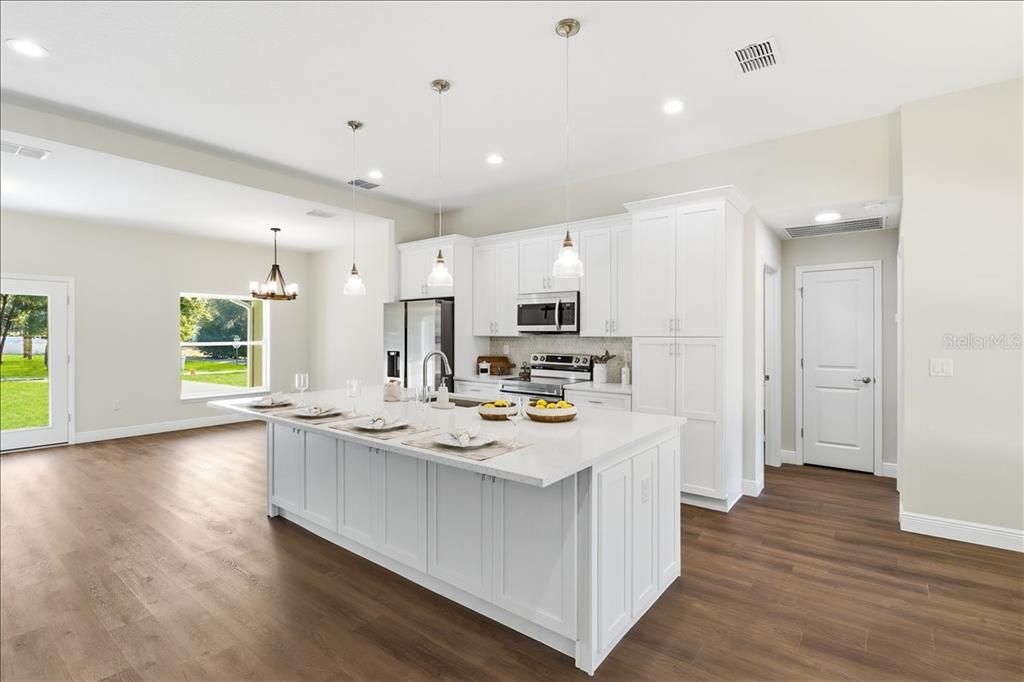 For Sale: $519,000 (4 beds, 3 baths, 2090 Square Feet)