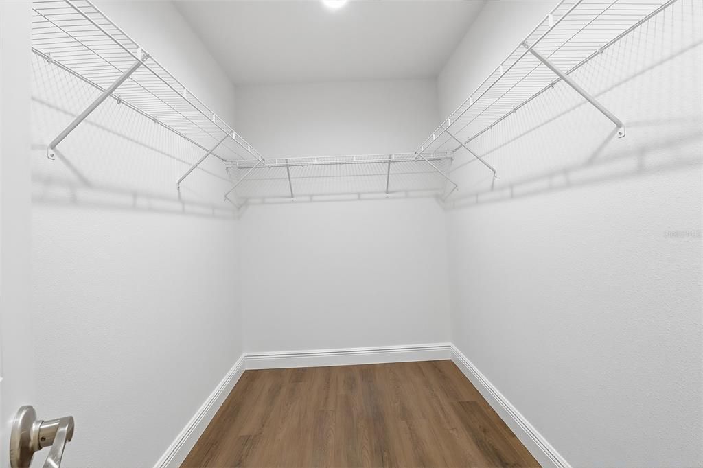 For Sale: $519,000 (4 beds, 3 baths, 2090 Square Feet)