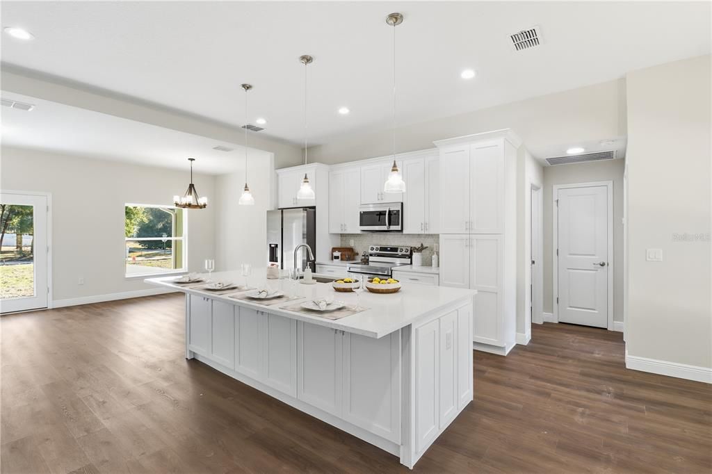 For Sale: $519,000 (4 beds, 3 baths, 2090 Square Feet)