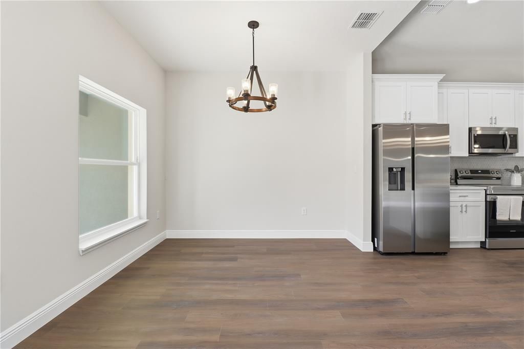 For Sale: $519,000 (4 beds, 3 baths, 2090 Square Feet)